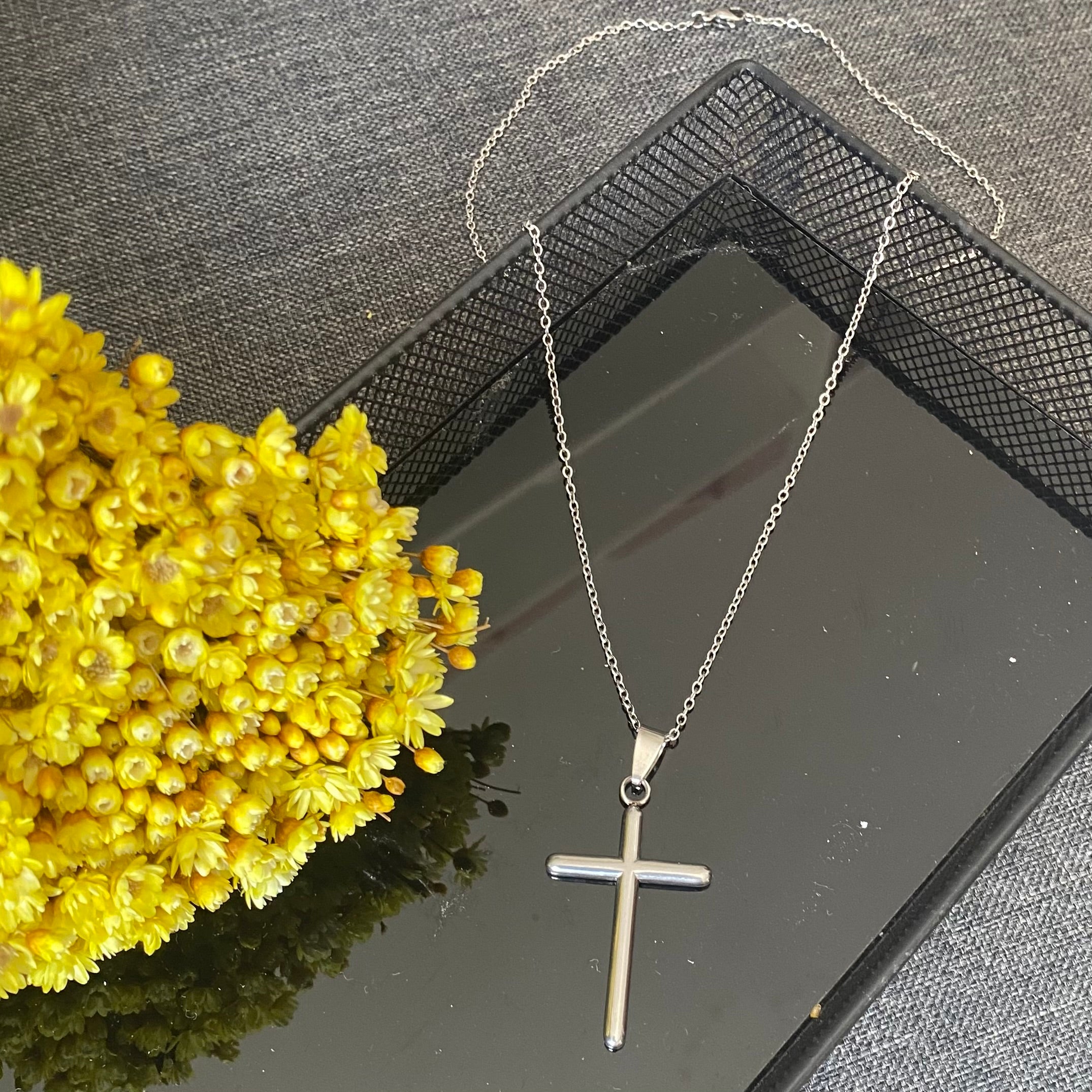 Colar Masculino com Cruz Grossa em Inox