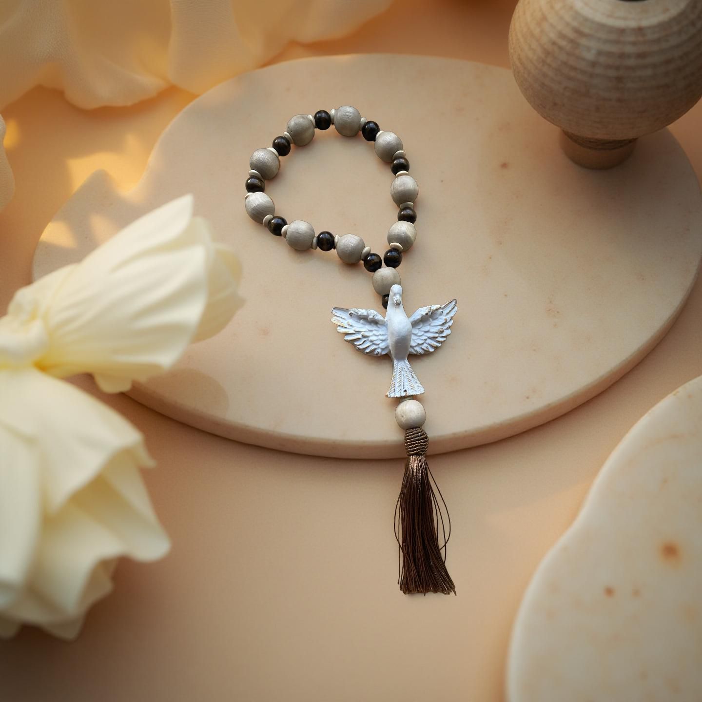 Pingente Divino com madeira