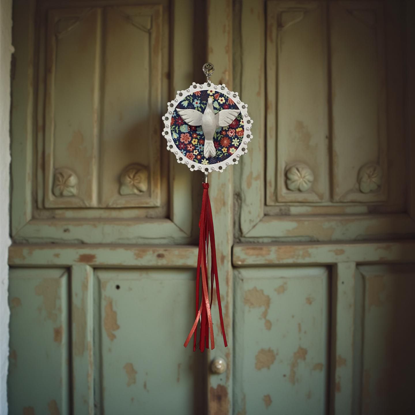 Pingente Divino com Fitas