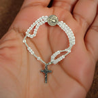 Pulseira Terço de Cristal com Cruz São Bento