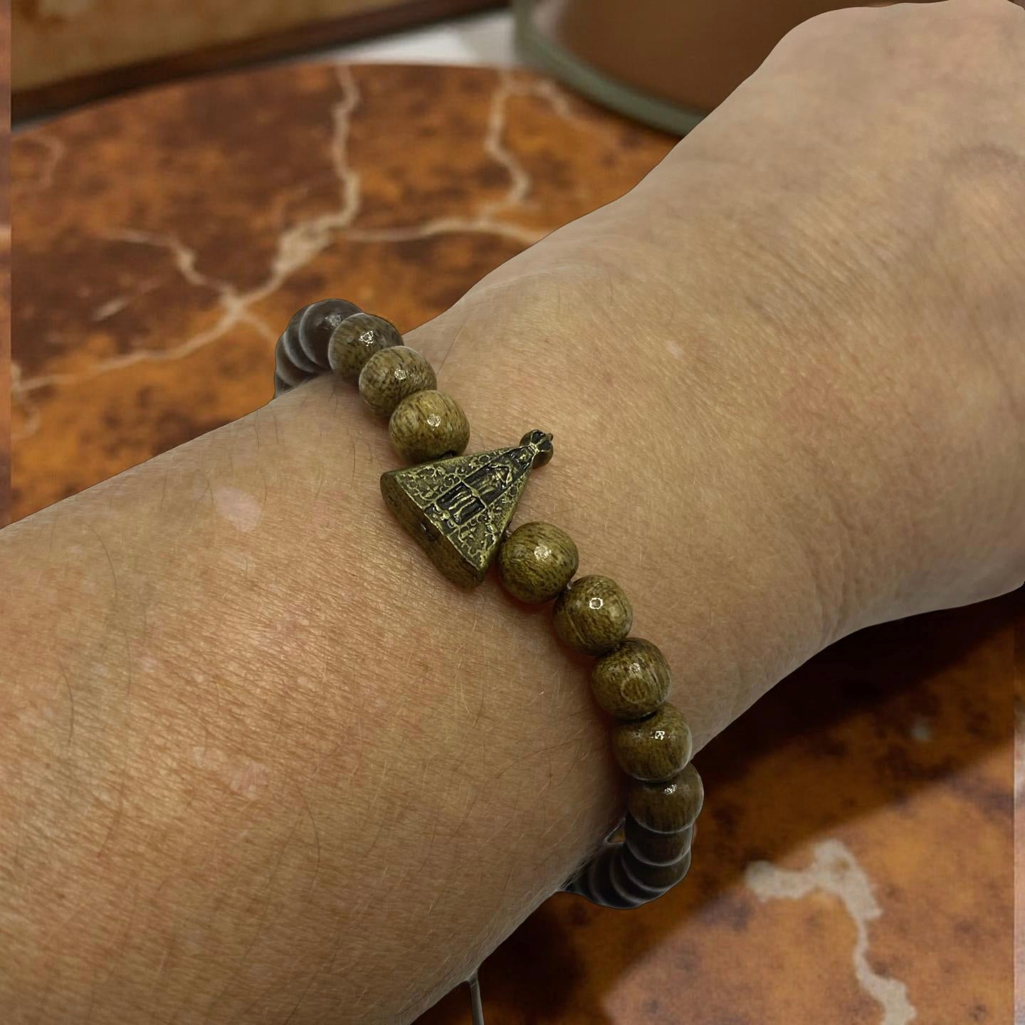 Pulseira Madeira Imbuia 6mm Nossa Senhora Aparecida